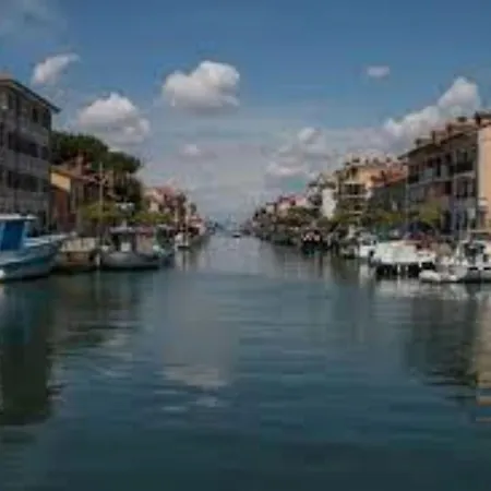 Charming Four Guests With Lagoon View Apartament