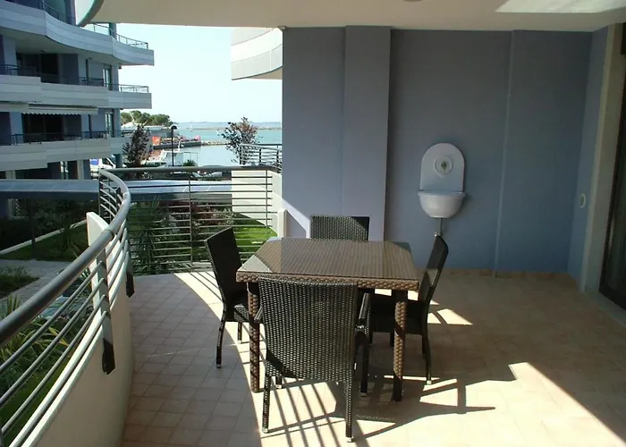 Charming Four Guests With Lagoon View